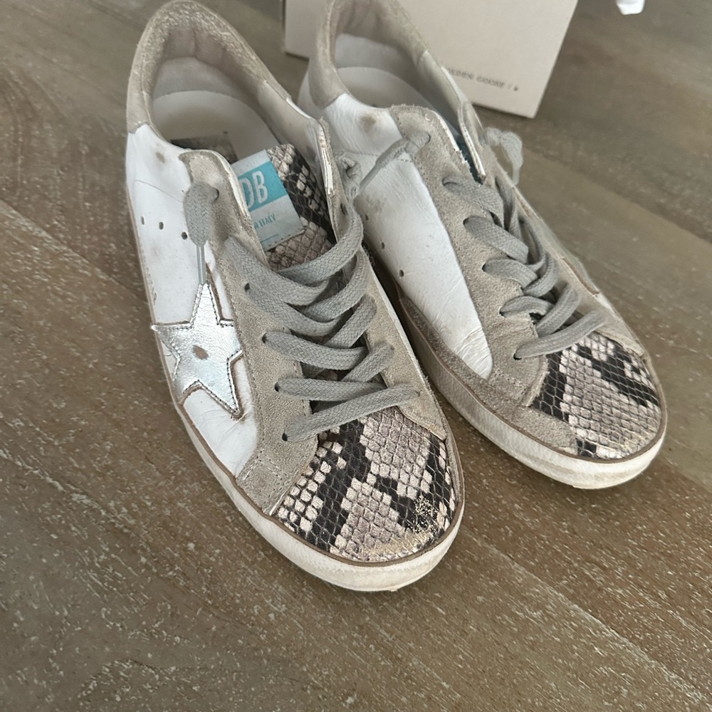 Golden Goose Superstars size 37